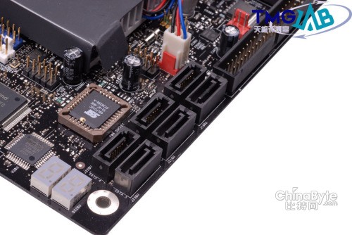 Intel Desktop Board D5400XSӲ̽ӿ