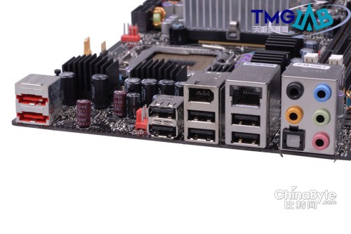 Intel Desktop Board D5400XSI/O˿