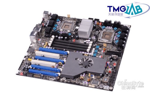 Intel Desktop Board D5400XS